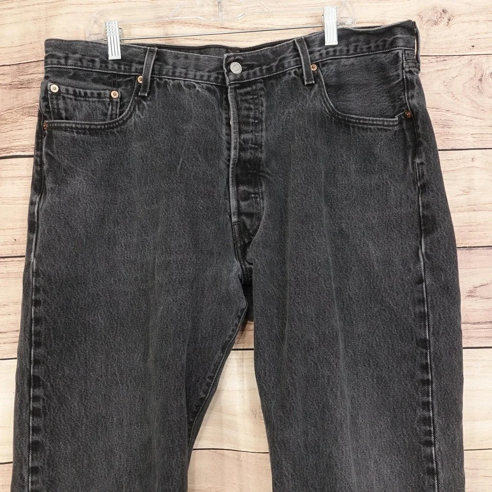 Levis 501 Jeans Mens 38x29 (40x30) Gray Charcoal Wash Straight Denim Pants